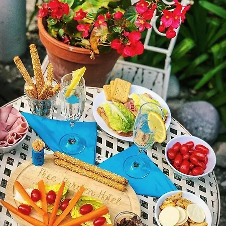 Garden Отель 3*