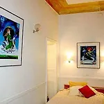 Garden Hotel 3*