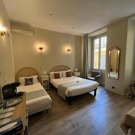 فندق Garden 3*